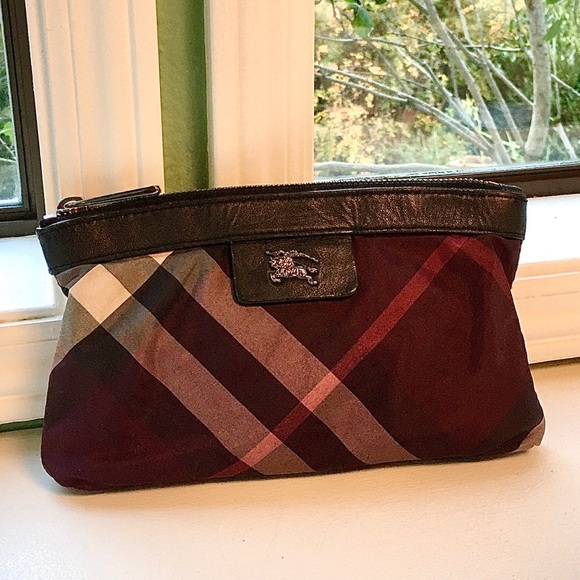 Burberry Handbags - Burberry Makeup Bag